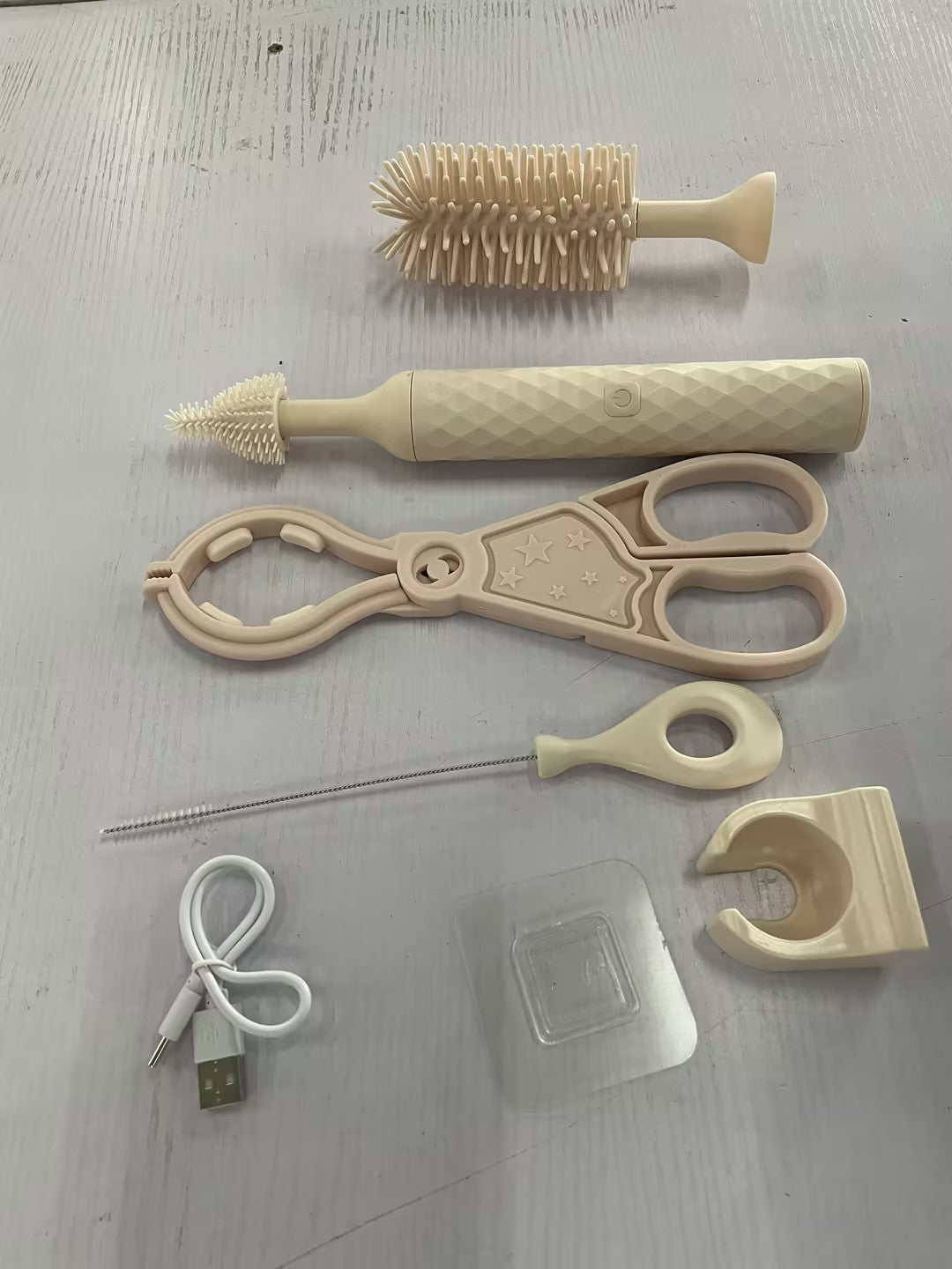 فرشاة تنظيف زجاجات الأطفال الكهربائية المصنوعة من السيليكون، قابلة للدوران 360 درجة، مزودة ببطارية ليثيوم.